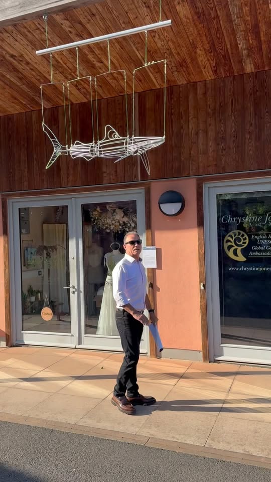 Allan poxton shark sculptures1